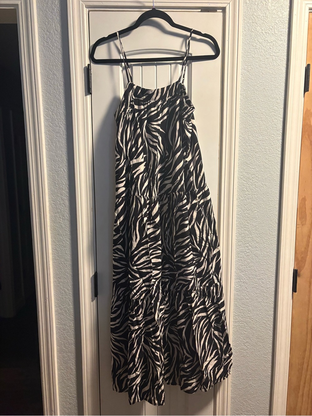 Time Tru Zebra Print Midi Dress Womens M 8-10 Tiered Sleeveless Adjustable Strap